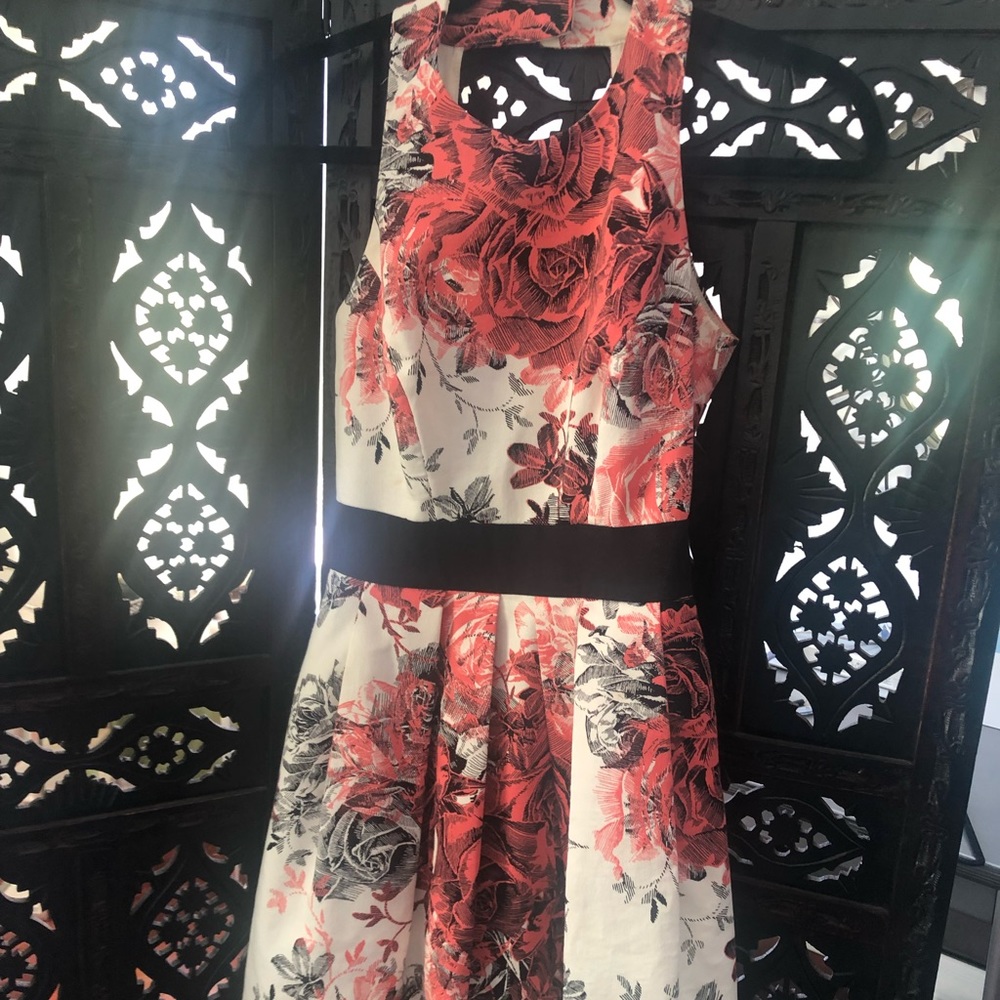 Karen Millen Orange black floral dress w/ pockets